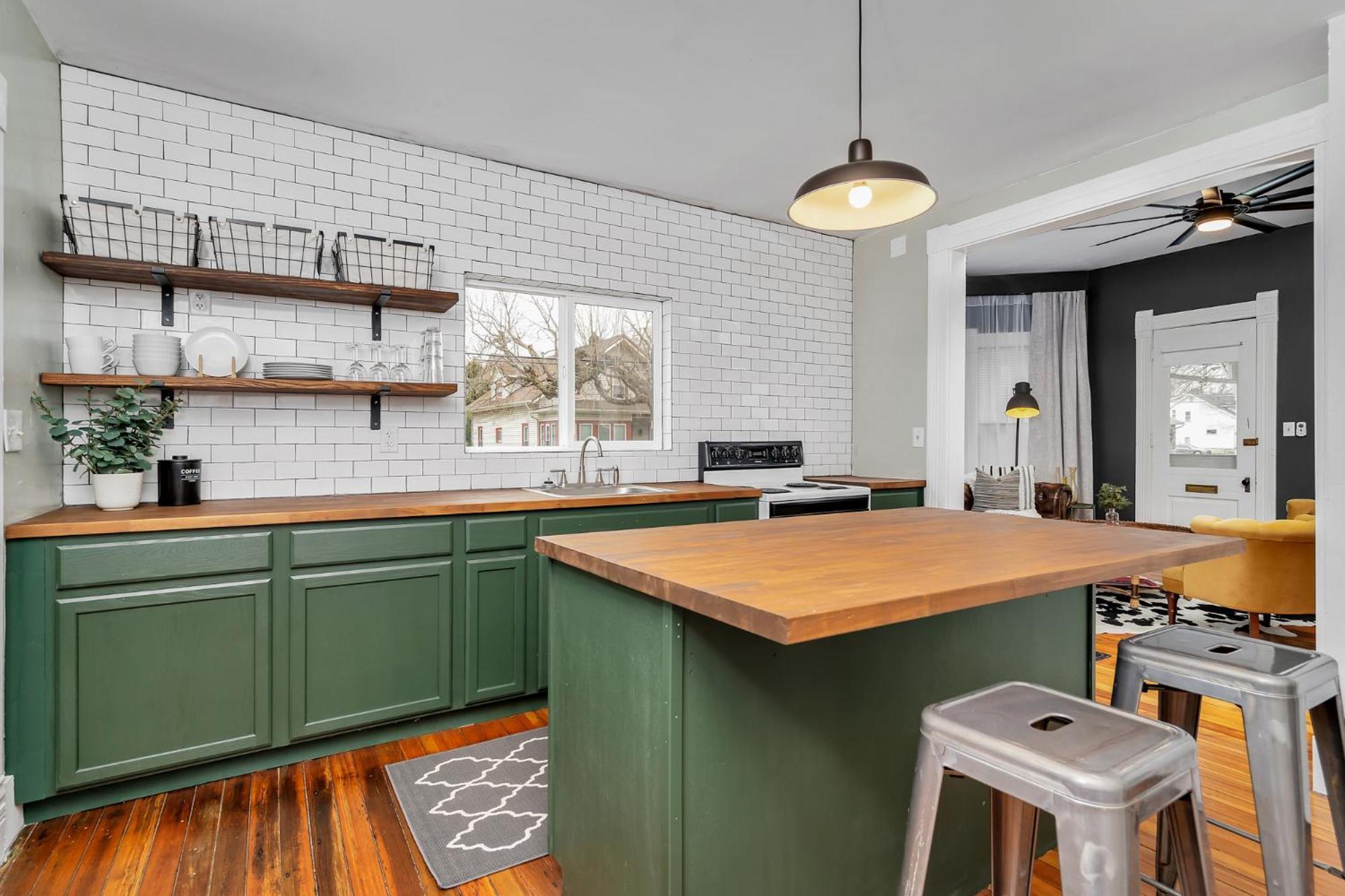 Enchanting Bungalow - 2Br Historic Hidden Gem Xenia Exterior photo